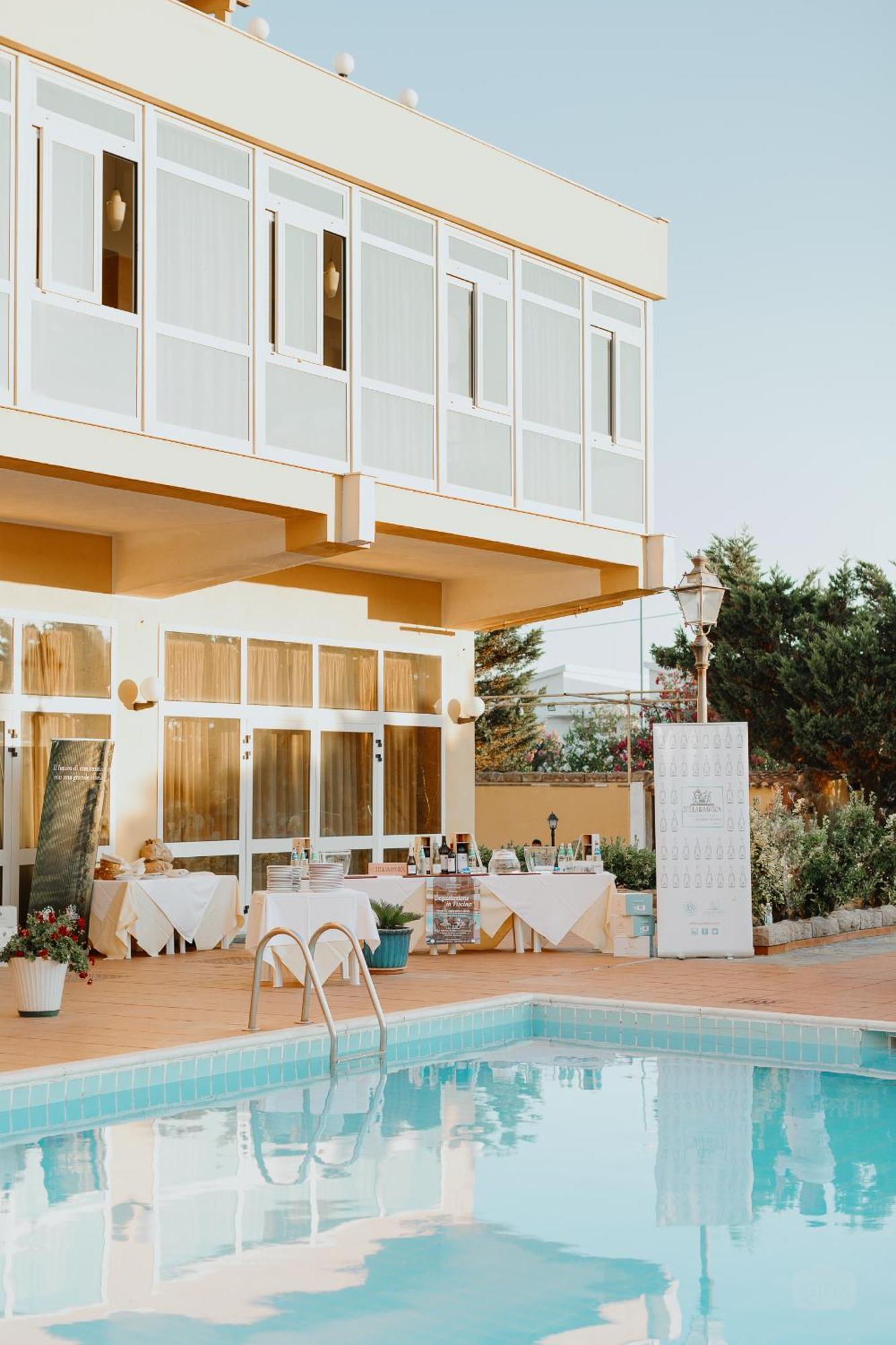 Malaspina Hotel & Resort Bosa Eksteriør billede